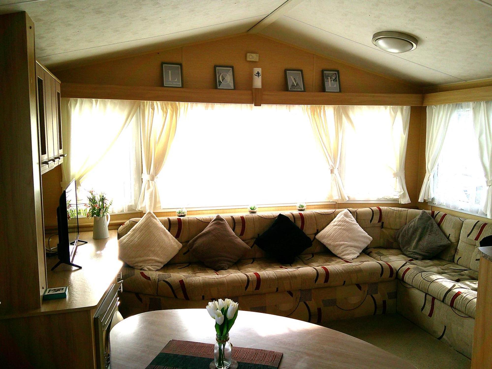 Highfields Rio 6 Berth Blow Heated Apartment